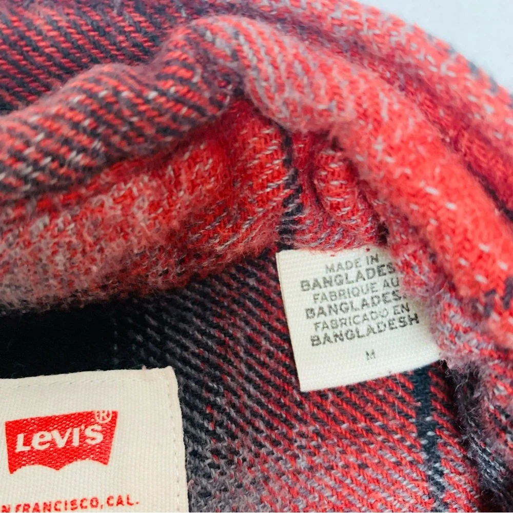 Levi's Red and Black Plaid Overshirt Mens Size M